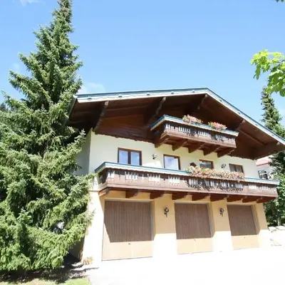 Apartment in Kleinarl near Ski Lift