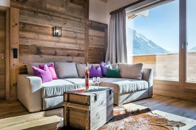 Ein Sitzbereich in der Unterkunft almlust - hotel, apartments, chalets