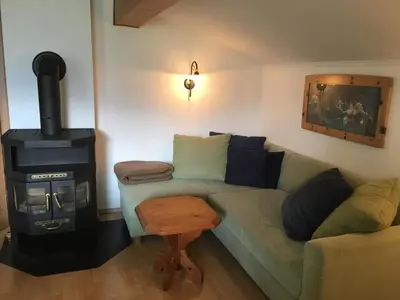 Ein Sitzbereich in der Unterkunft Ferienwohnung Windhof