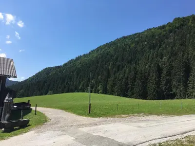 Ein allgemeiner Bergblick oder ein Berglick von der Ferienwohnung aus