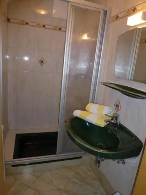 Ein Badezimmer in der Unterkunft Gästehaus Jäger