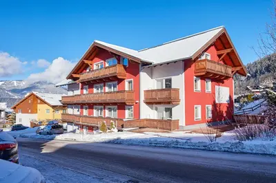 Ein allgemeiner Bergblick oder ein Berglick von der Ferienwohnung aus