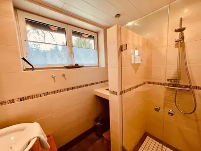 Ein Badezimmer in der Unterkunft Ferienhof Hintergrabenbauer