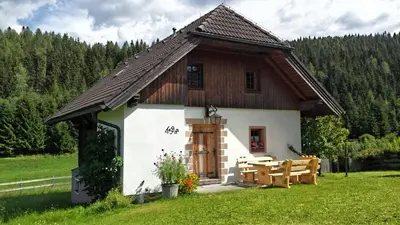 Ein Garten an der Unterkunft Ferienhaus Gobald