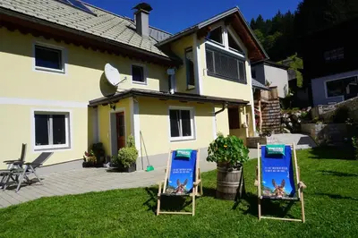 Ein Garten an der Unterkunft Schmiedsipplhof