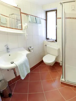 Ein Badezimmer in der Unterkunft Haus Kössler
