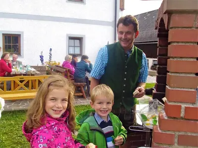 Kinder, die in der Unterkunft Bio-Urlaubshof Dansbach übernachten