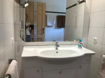 Ein Badezimmer in der Unterkunft Ferienhaus Franz Eisl Radau 39