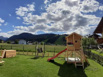 Ein allgemeiner Bergblick oder ein Berglick von der Ferienwohnung aus