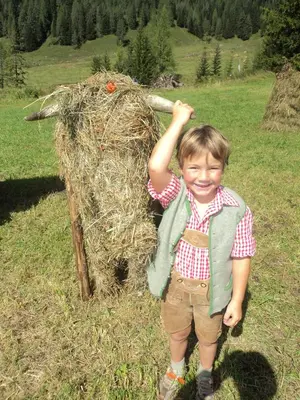 Kinder, die in der Unterkunft Landhaus Gabriele übernachten