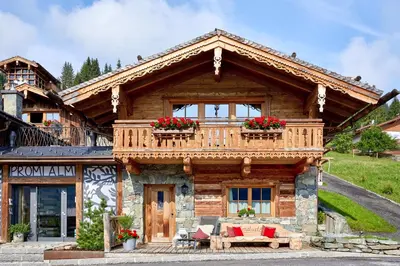 Das Gebäude in dem sich das Chalet befindet