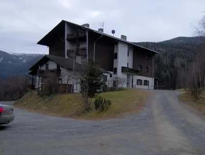 Ein allgemeiner Bergblick oder ein Berglick von der Ferienwohnung aus