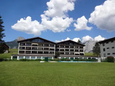 Ein allgemeiner Bergblick oder ein Berglick von der Ferienwohnung aus