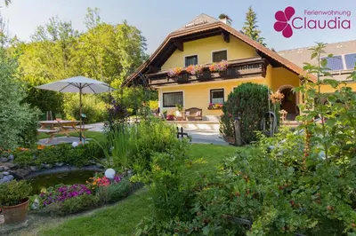 Ein Garten an der Unterkunft Ferienwohnung Claudia