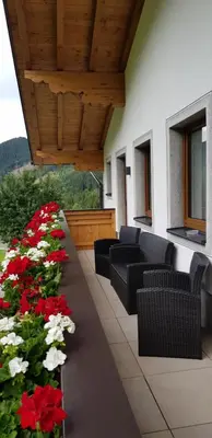Ein allgemeiner Bergblick oder ein Berglick von der Ferienwohnung aus