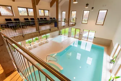 Der Swimmingpool an oder in der Nähe von Dormio Resort Obertraun