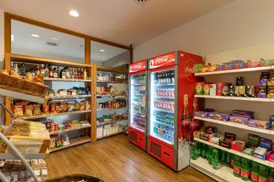 Ein Supermarkt oder andere Läden im Chalet oder in der Nähe