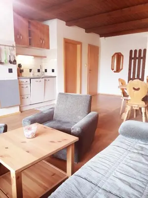 Ein Sitzbereich in der Unterkunft Appartements Mooslechner