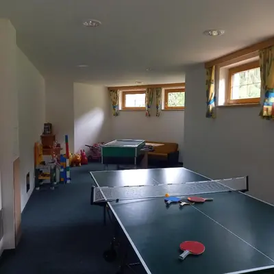 Tischtennis in der Unterkunft Hotel Pension Berghof oder in der Nähe