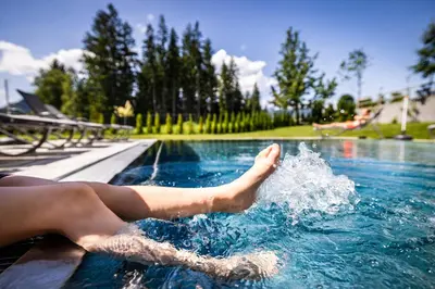 Der Swimmingpool an oder in der Nähe von Der Alpenblick