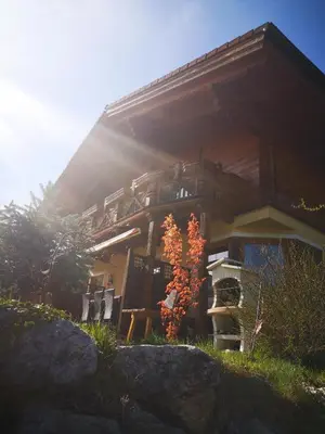 Das Gebäude in dem sich die Ferienwohnung befindet