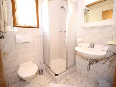 Ein Badezimmer in der Unterkunft Chalet in Wagrain near Ski Lift