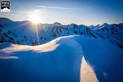 Ein allgemeiner Bergblick oder ein Berglick von der Ferienwohnung aus