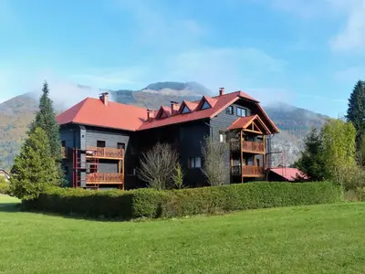 Ein allgemeiner Bergblick oder ein Berglick von der Ferienwohnung aus