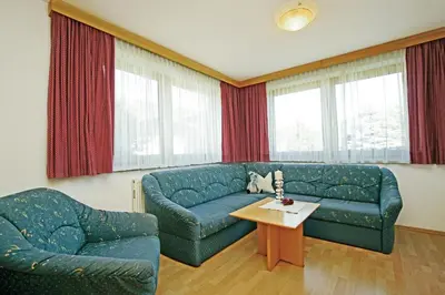Ein Sitzbereich in der Unterkunft Appartement Dertnig