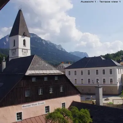 Ein allgemeiner Bergblick oder ein Berglick von der Ferienwohnung aus