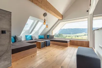 Ein Sitzbereich in der Unterkunft AlpenParks Hotel & Apartment Carpe Solem Mariapfarr