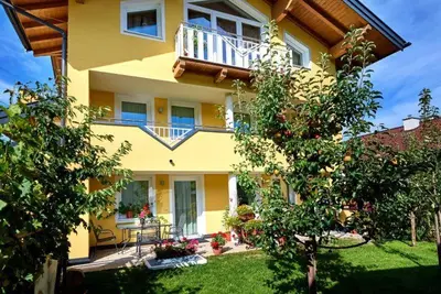 Ein Garten an der Unterkunft Appartement Königslehen
