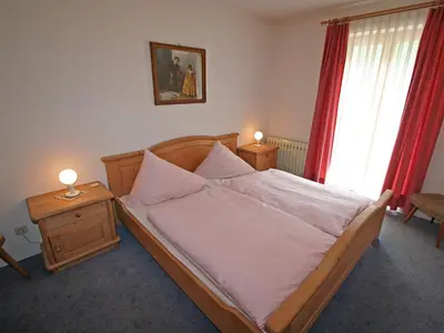 Ein Bett oder Betten in einem Zimmer der Unterkunft Apartment Edelweiss-2 by Interhome
