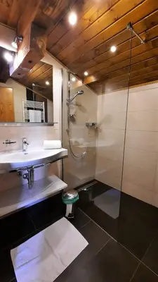 Ein Badezimmer in der Unterkunft Haus Elfi