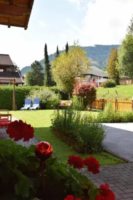 Ein allgemeiner Bergblick oder ein Berglick von der Ferienwohnung aus