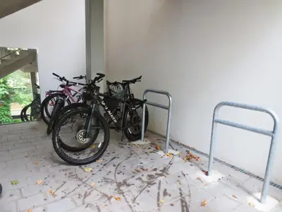 Radfahren an der Unterkunft WOLKE, Apartment mit Balkon am Fluss, Zentrum, Parkplatz oder in der Nähe