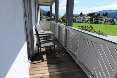 Ein allgemeiner Bergblick oder ein Berglick von der Ferienwohnung aus