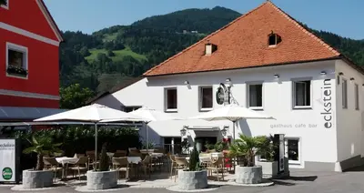 Ein allgemeiner Bergblick oder ein Berglick von des Hotels aus