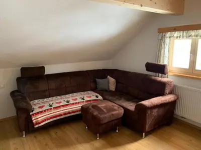 Ein Sitzbereich in der Unterkunft Hochkirg Lehen