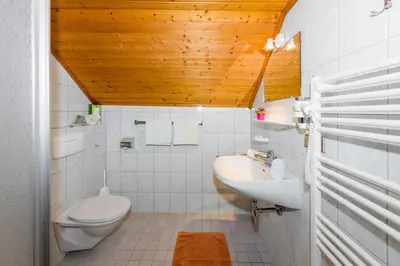 Ein Badezimmer in der Unterkunft Linharterhof