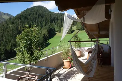 Ein allgemeiner Bergblick oder ein Berglick von der Ferienwohnung aus