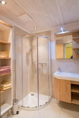 Ein Badezimmer in der Unterkunft Apartment Alpenperle