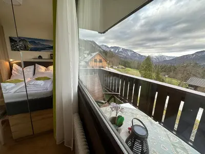Ein allgemeiner Bergblick oder ein Berglick von der Ferienwohnung aus