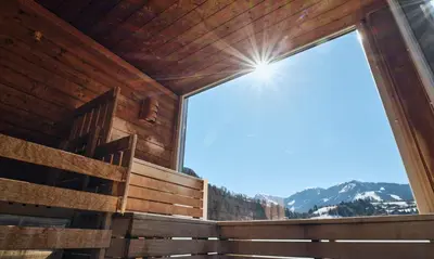 Ein allgemeiner Bergblick oder ein Berglick von des Hotels aus