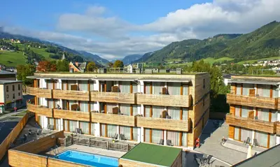 Ein allgemeiner Bergblick oder ein Berglick von des Hotels aus