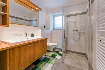 Ein Badezimmer in der Unterkunft Appartment Sorgenfrei