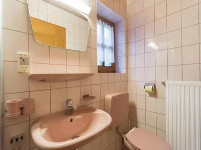 Ein Badezimmer in der Unterkunft Apartment in Wagrain with Stunning Mountain Views
