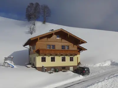 Apartment in Wagrain with Stunning Mountain Views im Winter