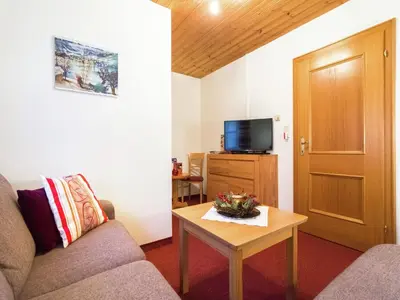 TV/Unterhaltungsangebot in der Unterkunft Apartment in Wagrain with Stunning Mountain Views