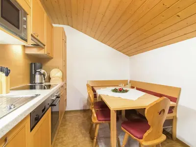 Küche/Küchenzeile in der Unterkunft Apartment in Wagrain with Stunning Mountain Views